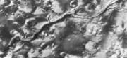 Фото, снятое станцией Маринер-9, - пересохшее русло реки на Марсе (в Киммерийском море)